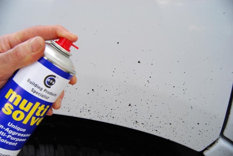 How to Get Grease off Car Paint 